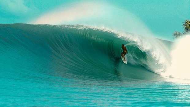 tempat surfing lombok